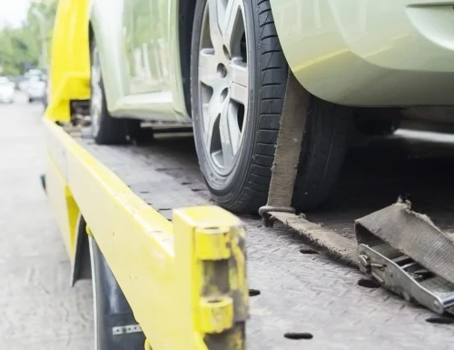 car-transporter-breakdown-lorry-working-using-locked-belt-transport-other-green-car-opt car-transporter-breakdown-lorry-working-using-locked-belt-transport-other-green-car-opt